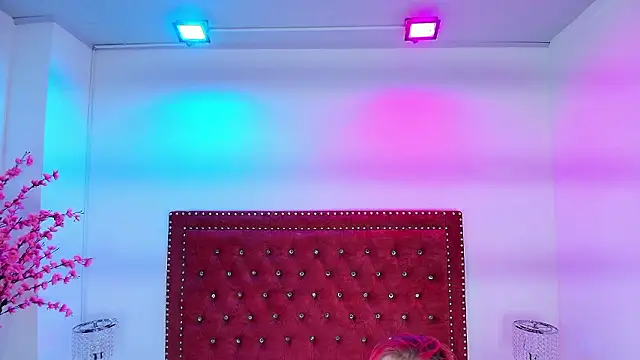 Hannah andrews online show from February 2026 11:30:02 AM