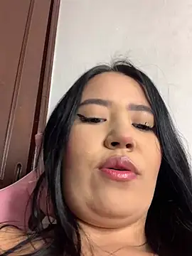 DulcePiink online show from February 2026 07:46:01 PM