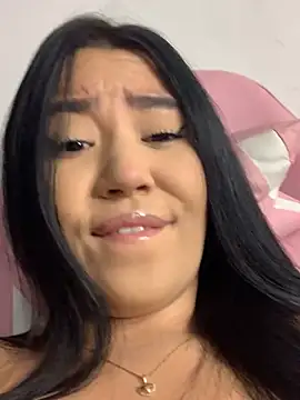 DulcePiink online show from February 2026 07:47:01 PM