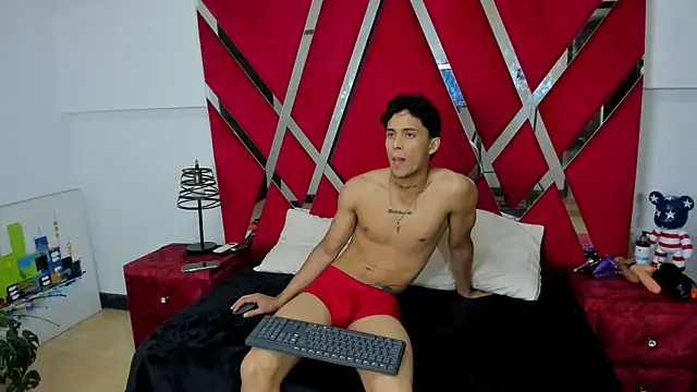 aishaxht online show from April 2026 09:05:01 PM