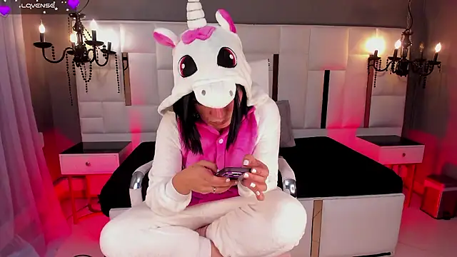 Snapshot of MAGIC_ISIS_ chatting on February 2026 04:23:01 AM MAGIC ISIS online show from February 2026 04:23:01 AM