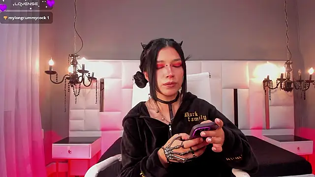 Snapshot of MAGIC_ISIS_ chatting on February 2026 04:23:02 AM MAGIC ISIS online show from February 2026 04:23:02 AM