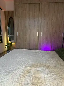 Snapshot of karymoron chatting on February 2026 05:42:01 AM karymoron online show from February 2026 05:42:01 AM