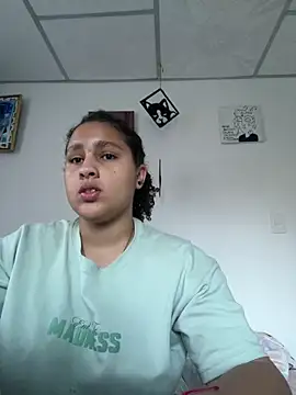 Snapshot of Selene_Voon chatting on April 2026 11:00:02 PM Selene Voon online show from April 2026 11:00:02 PM