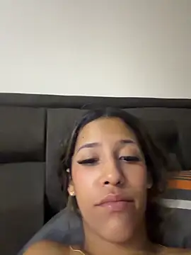 vicky bass  online show from May 2026 01:10:02 AM