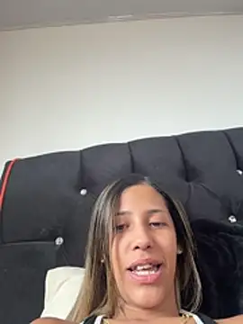 vicky bass  online show from June 2026 02:18:02 PM