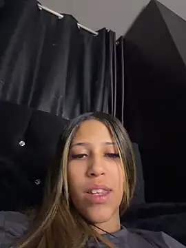 vicky bass  online show from April 2026 02:30:01 AM