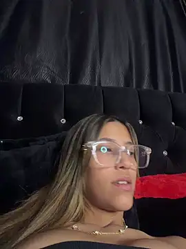 vicky bass  online show from March 2026 01:41:02 AM