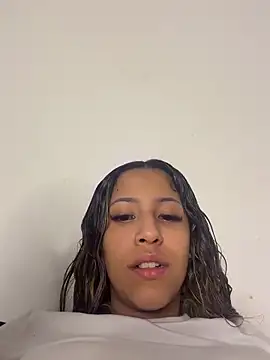 vicky bass  online show from February 2026 01:05:02 AM