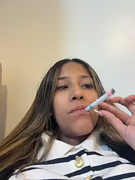 vicky bass  online show from May 2026 03:20:02 AM