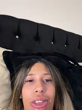 vicky bass  online show from June 2026 03:07:01 AM