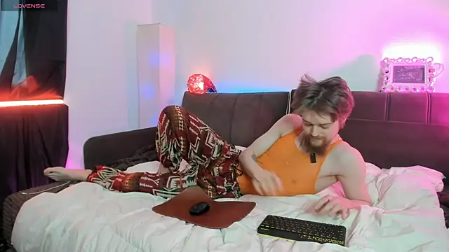 Lev Miller online show from January 2026 11:16:01 AM