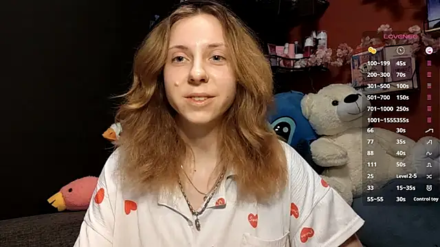 Snapshot of TiaraHenegan chatting on February 2026 07:49:01 AM TiaraHenegan online show from February 2026 07:49:01 AM