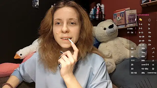 Snapshot of TiaraHenegan chatting on February 2026 07:19:01 AM TiaraHenegan online show from February 2026 07:19:01 AM