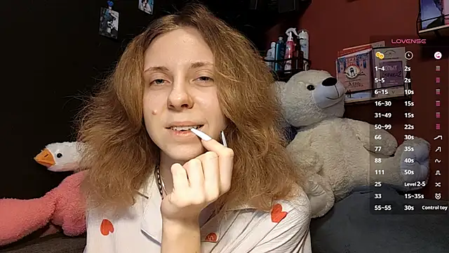 Snapshot of TiaraHenegan chatting on February 2026 07:29:02 AM TiaraHenegan online show from February 2026 07:29:02 AM