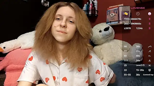 Snapshot of TiaraHenegan chatting on February 2026 07:04:02 AM TiaraHenegan online show from February 2026 07:04:02 AM