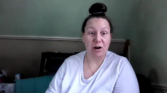 Snapshot of DallaStone chatting on February 2026 05:12:02 PM DallaStone online show from February 2026 05:12:02 PM