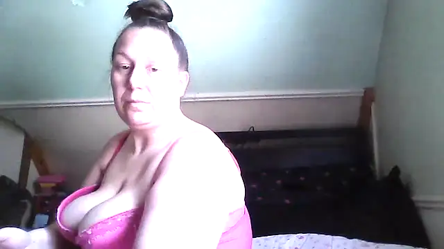 Snapshot of DallaStone chatting on January 2026 06:00:02 PM DallaStone online show from January 2026 06:00:02 PM