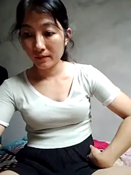 Snapshot of Asami_6868 chatting on March 2026 04:42:01 AM Asami 6868 online show from March 2026 04:42:01 AM