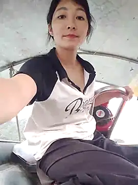 Snapshot of Asami_6868 chatting on April 2026 01:51:02 AM Asami 6868 online show from April 2026 01:51:02 AM