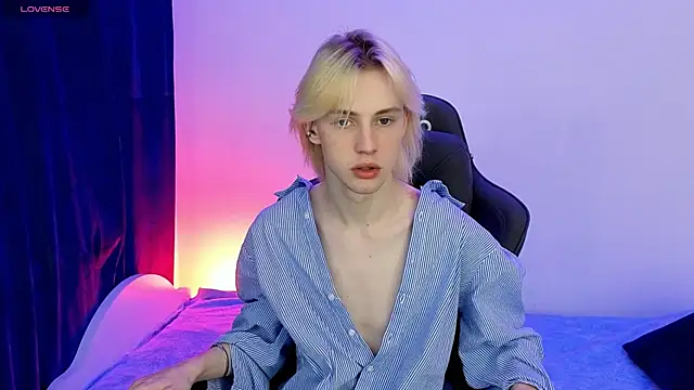 lucidangelok1 online show from April 2026 08:31:01 AM