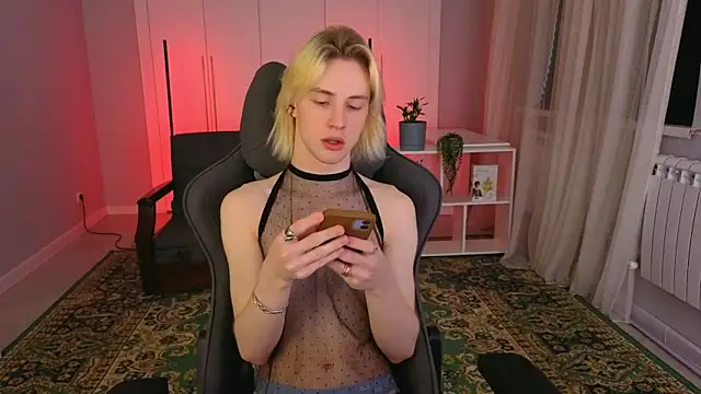 lucidangelok1 online show from May 2026 01:14:02 PM
