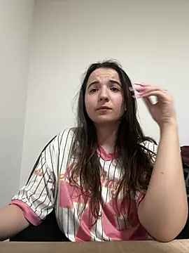 OutsiderMuse online show from April 2026 07:09:02 PM