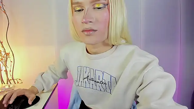 Sue blue online show from April 2026 04:27:02 AM