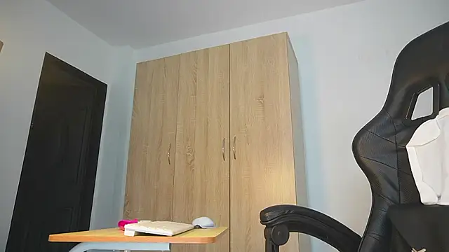 celestes777 online show from March 2026 07:23:02 PM