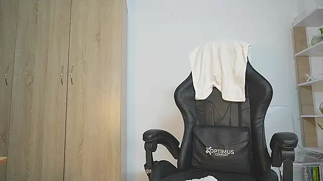 celestes777 online show from March 2026 06:48:01 PM