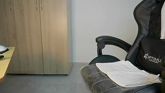celestes777 online show from May 2026 07:34:01 PM