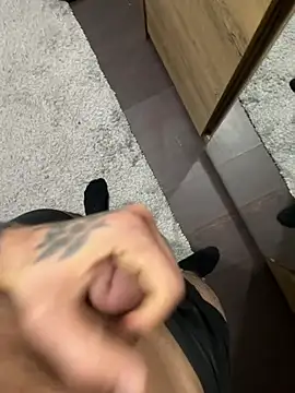 Snapshot of alexandrxlxx chatting on February 2026 01:52:01 AM alexandrxlxx online show from February 2026 01:52:01 AM