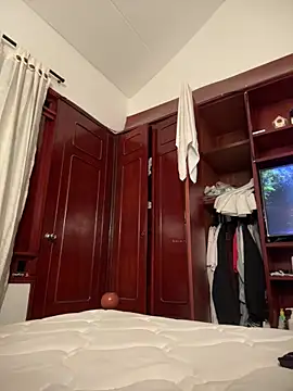 diosa cristal  online show from March 2026 03:57:01 AM