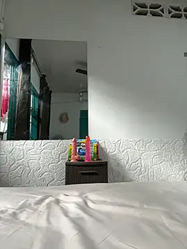 lriana miller online show from February 2026 06:05:01 PM