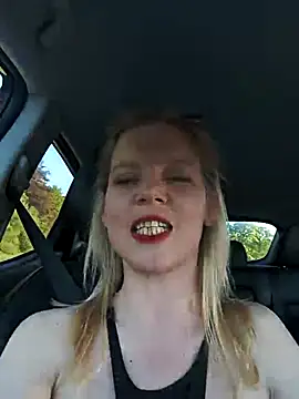 Snapshot of VlaamseMaaike chatting on April 2026 06:15:01 PM VlaamseMaaike online show from April 2026 06:15:01 PM