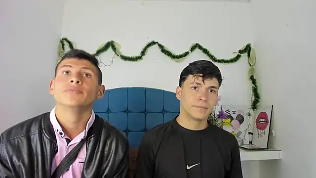 CoupleFire  online show from January 2026 06:11:01 PM