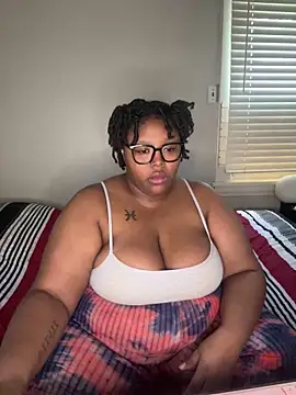 Chocolatebunnyxx96 online show from April 2026 05:03:02 PM