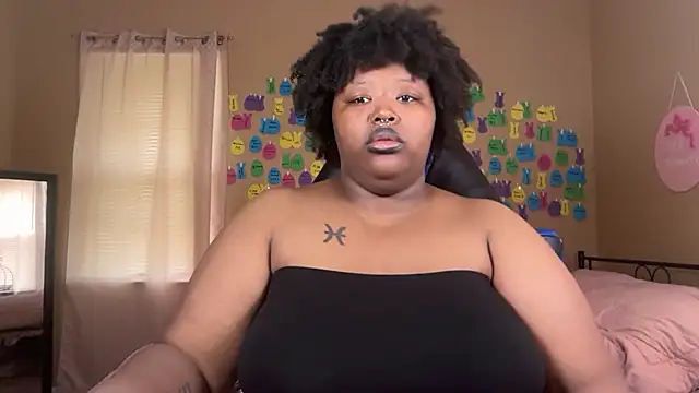 Chocolatebunnyxx96 online show from June 2026 03:29:01 PM