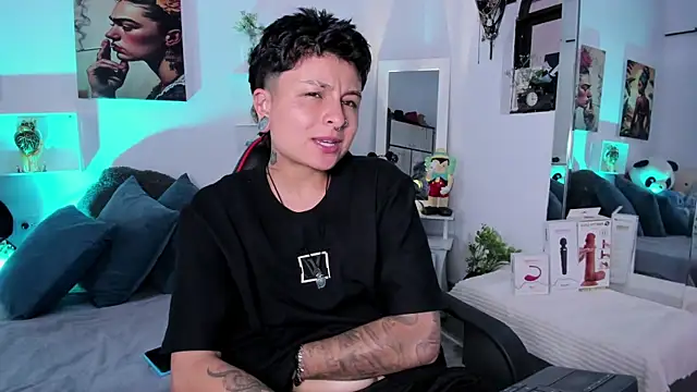 Zury Ramirez online show from January 2026 08:24:02 PM