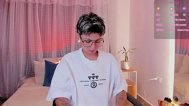 Zury Ramirez online show from April 2026 11:22:01 PM