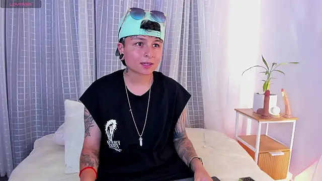 Zury Ramirez online show from April 2026 10:12:02 PM