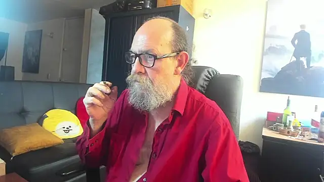 Uncle Hottie online show from May 2026 06:09:01 PM