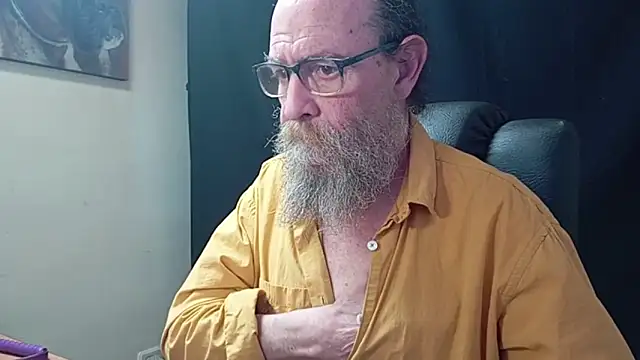 Uncle Hottie online show from April 2026 06:03:01 PM