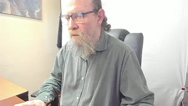 Uncle Hottie online show from February 2026 06:32:01 PM