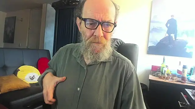 Uncle Hottie online show from June 2026 03:55:01 PM