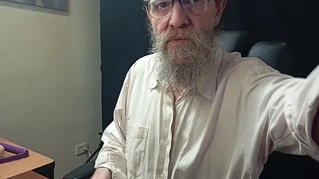 Uncle Hottie online show from April 2026 04:02:02 PM