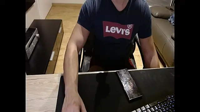 sensualman90 online show from March 2026 09:33:02 PM
