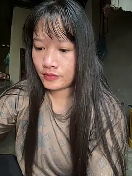 Snapshot of Suni-ii chatting on May 2026 11:07:01 AM Suni-ii online show from May 2026 11:07:01 AM