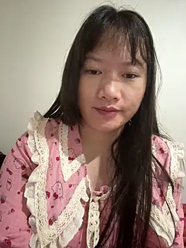 Snapshot of Suni-ii chatting on May 2026 11:42:01 PM Suni-ii online show from May 2026 11:42:01 PM