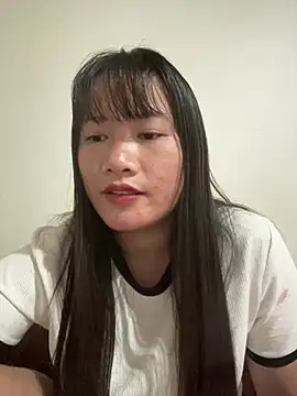 Snapshot of Suni-ii chatting on April 2026 10:55:01 AM Suni-ii online show from April 2026 10:55:01 AM